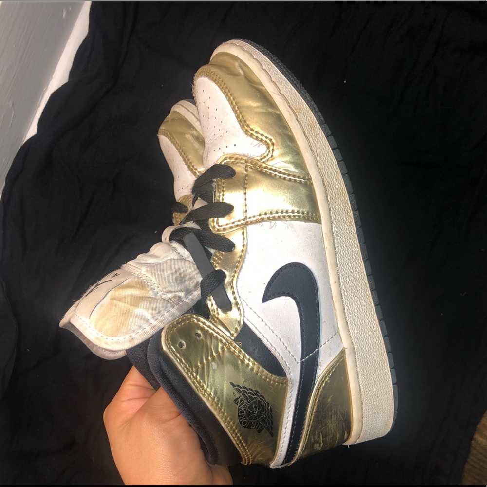 Jordan 1 Gold
